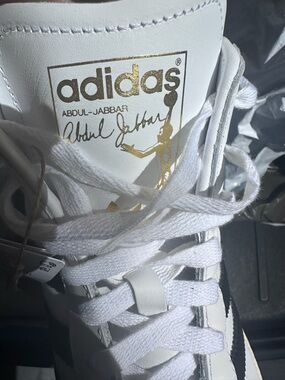 adidas Abdul-Jabbar White Sneakers with Gold Logo Men 9.5/Women 10.5